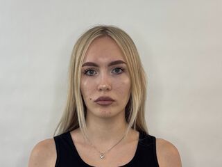fingering camslut RegeniaAttwell