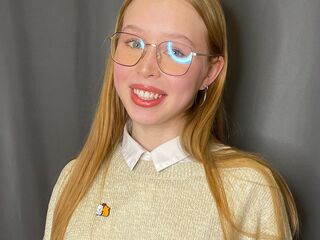 chat room live cam RomanaGuethle