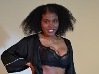 cam girl chatroom SaraBlackwood