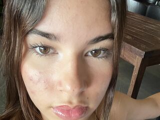 adult nude chat SariLane