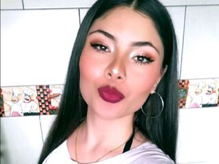 naked cam girl fingering pussy ScarlettReven