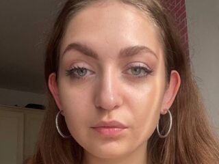 camgirl fingering shaved pussy ShaniFland