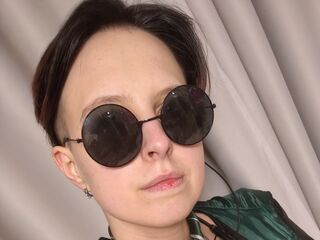 nude webcamgirl ShaunteBarranco