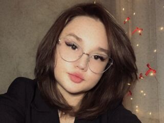 adult cam chat room ShielaQuam