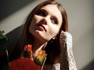 hot cam girl masturbating with vibrator SilkenFever