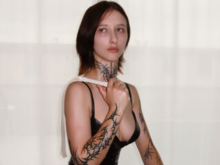 hot chat room SkinnySelina