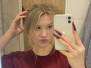 chat room live sex cam SkyeDavi