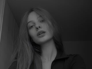 naked girl with webcam masturbating with dildo SnoopikSun