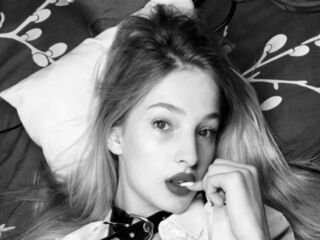 nude camgirl photo SofiaRoud