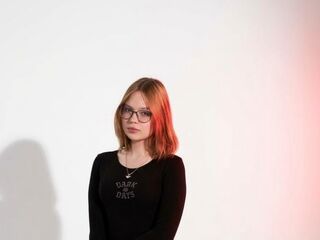 hot chat room SuzanGoldstein