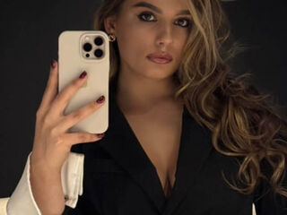 hot girl cam TaHillmer