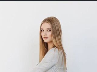 livesex cam girl TabathaMarcel