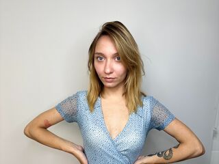 hot cam girl masturbating with vibrator TateBeckett