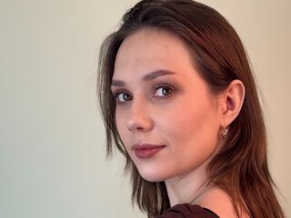 live chat ToniDeyette