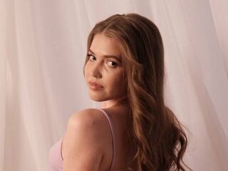 fingering webcamgirl picture TowandaFerard