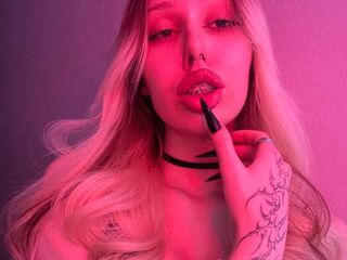 camgirl masturbating with vibrator VeronaHarding