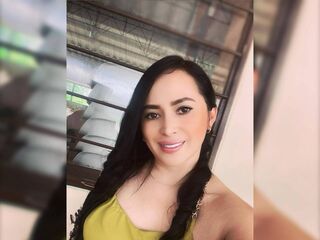naked girl with webcam masturbating with vibrator mialaurentt